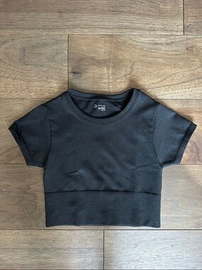 Aerie Offline Sidewalk Seamless Black T-Shirt, Cropped Black Tee